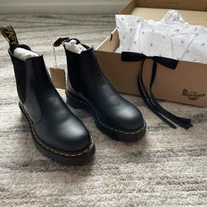 Dr. Martens 2976 Bex Squared Toe Leather | Mercari