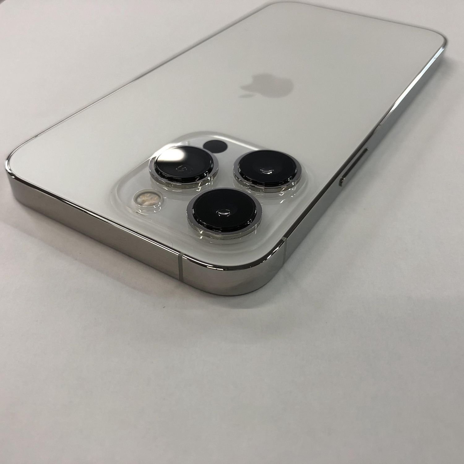 ムスビー｜Apple iPhone 13 Pro 256GB シルバー MLUP3J/A【iPhone13