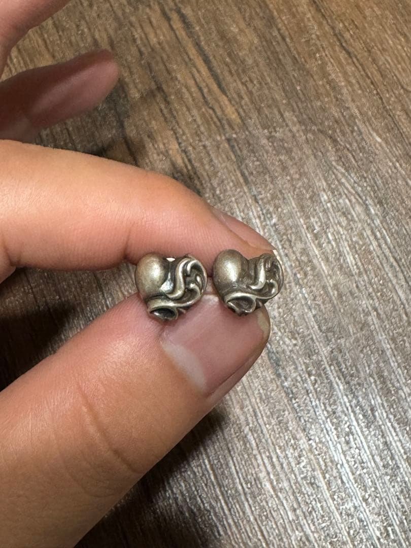 本日限定値下げ　クロムハーツ　ハートスタッドピアス　両耳2個 クロムハーツハートスタッド（ピアス）|クロムハーツ通販専門店