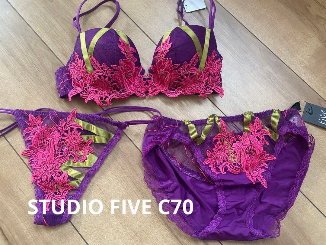 【値引】STUDIO FIVE C70 パープル GOD SELECTION XXX(ゴッドセレクショントリプルエックス) / HOODIE